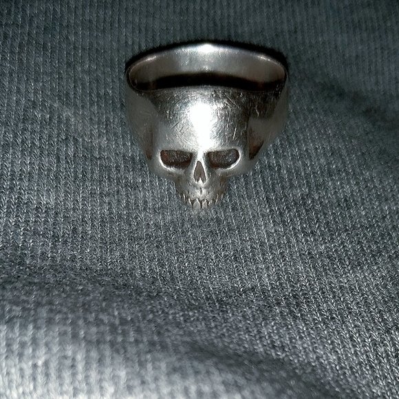 The Great Frog Jewelry - The Great Frog Smallest Evil Skull Ring in Silver